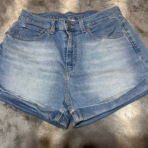 Levi Jean shorts 30 mom jeans high rise